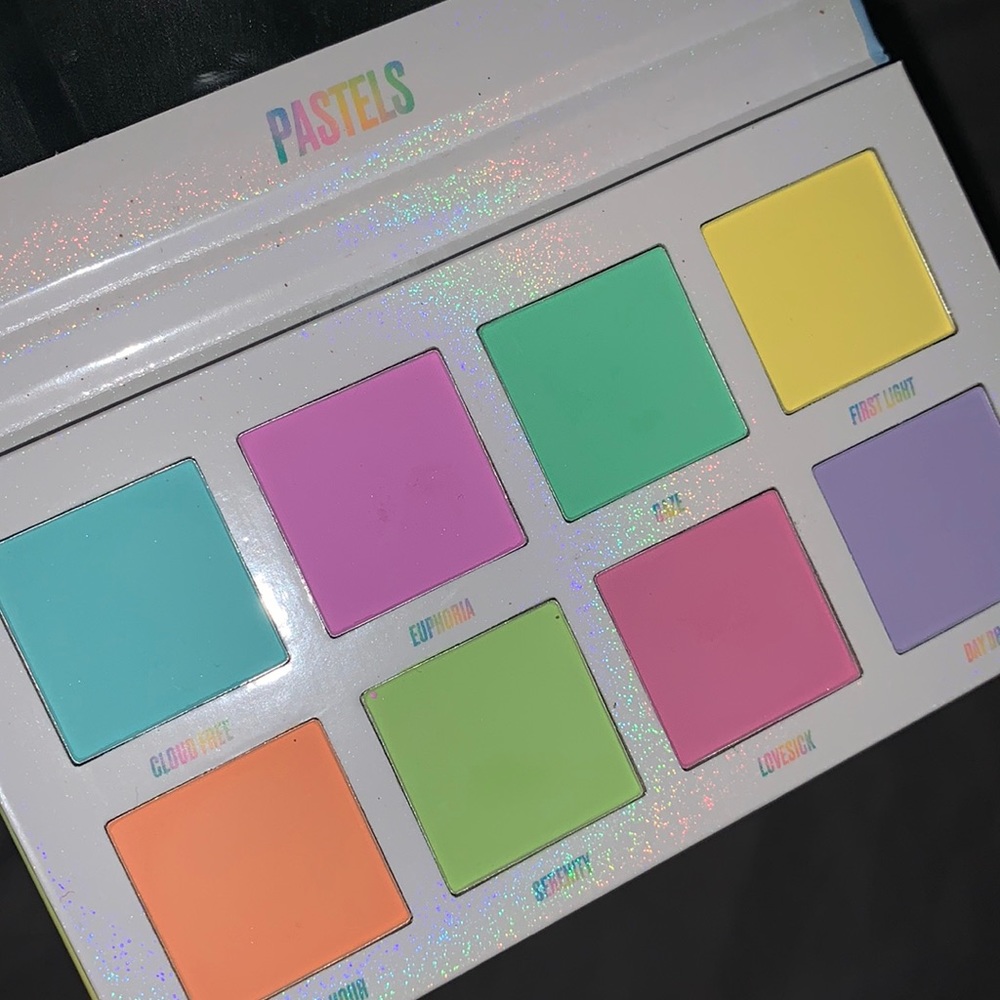 Beauty BaY Pastels Eyeshadow Palette